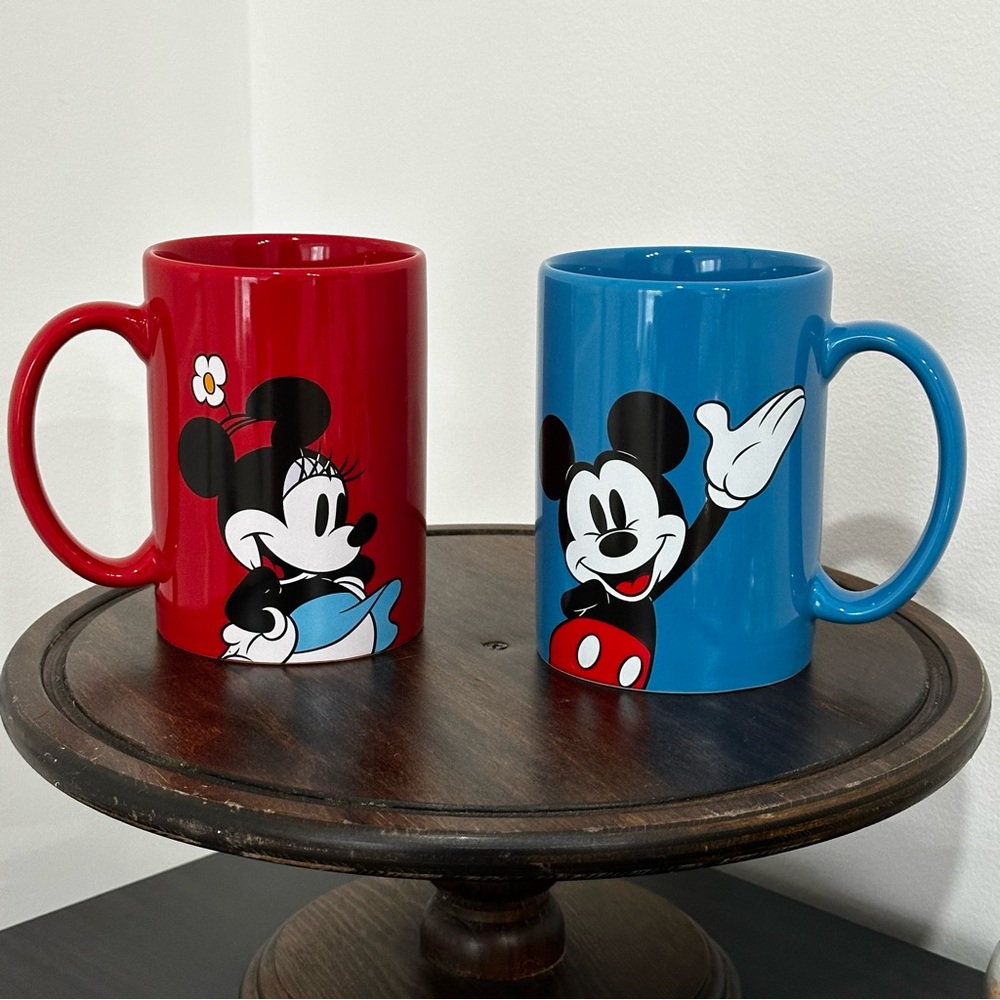 Disney Mickey & Minnie Mouse Mug Set by Jerry Leigh - Red & Blue Pair - Picture 1 of 4